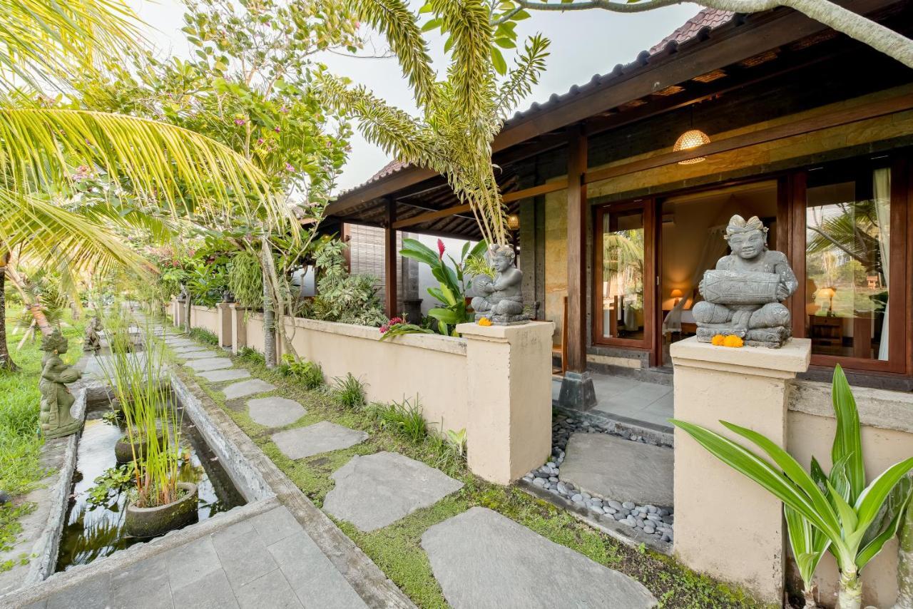 Santosha Villas & Spa ウブド エクステリア 写真